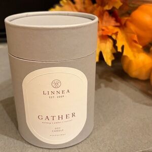 NIB Linnea Gather Candle - Large Double Wick spicy fall Holiday scent gift boxed